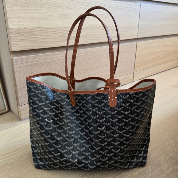 Other Handbags - Black & Tan Medium Goyard Tote